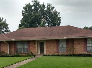 1101 E Greenbriar St, Gonzales, LA 70737