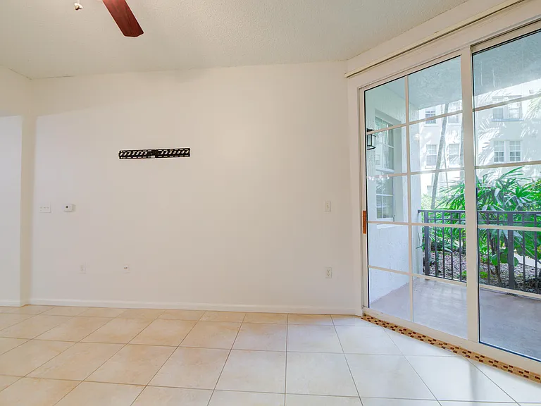 533 NE 3rd Ave #131 — Photo 23