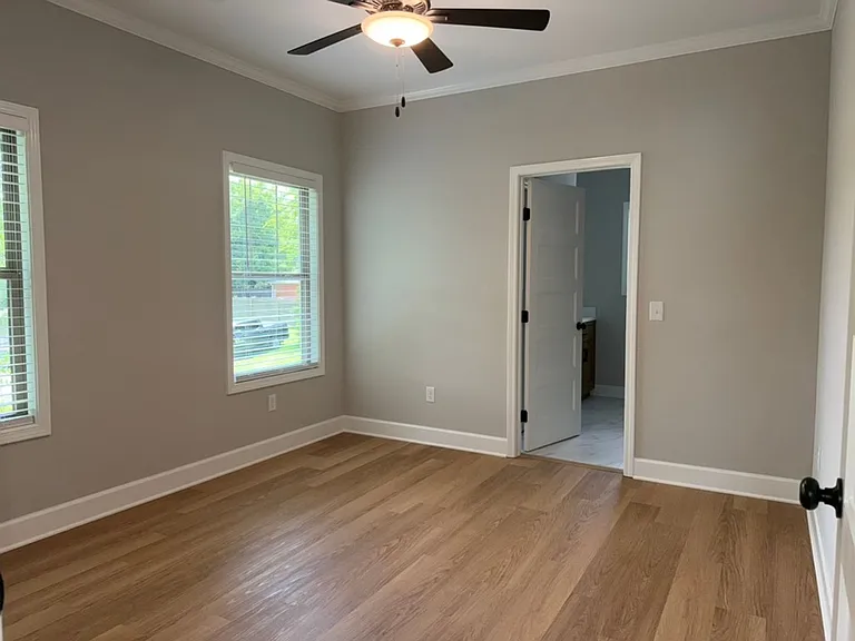 16 Lakeview — Photo 18