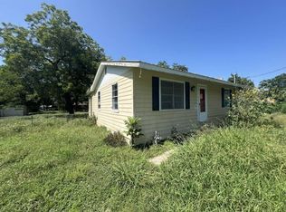 701 E Michalk St, Thorndale, TX 76577