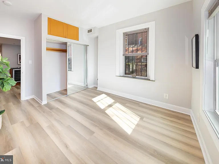 1706 U St NW #104 — Photo 16