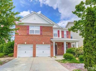 2002 Remington Oaks Cir, Cary, NC 27519