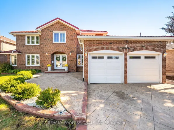 4 McFadden Dr, Brampton, ON L6Z 3H4