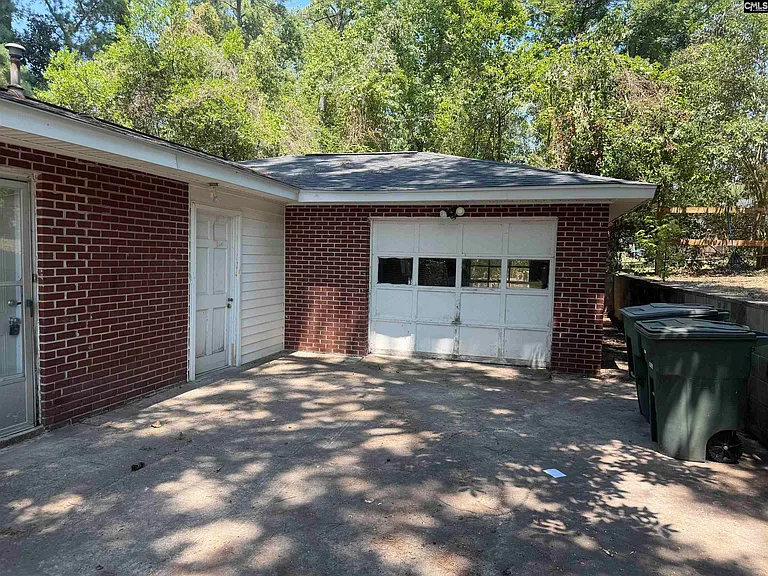 1111 Standish St — Photo 4