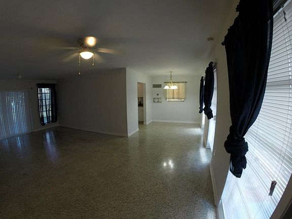 3rd image of 22194 Hernando Ave