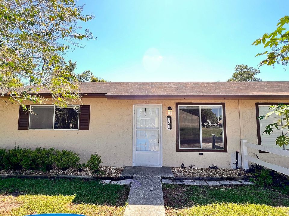 1st image of 836 W Rosewood Ln