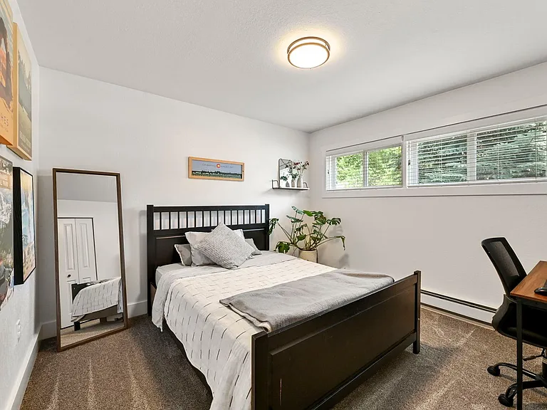 820 Valley Rd — Photo 21