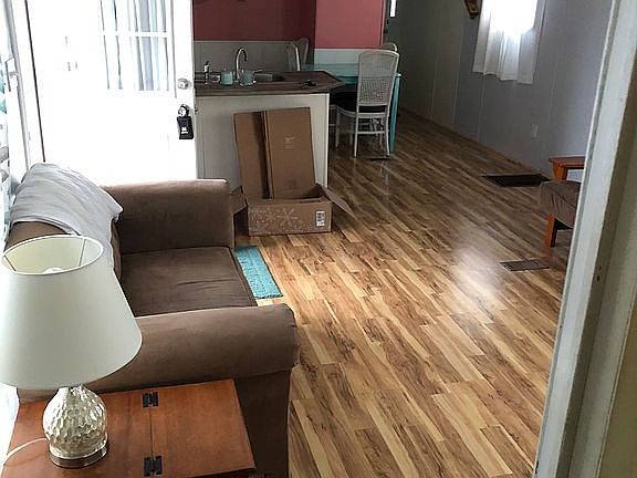 4th image of 1506 Coral Reef Ln