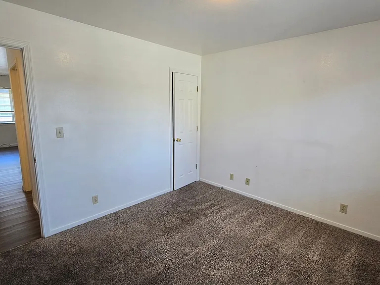 239 Cheney Street — Photo 10