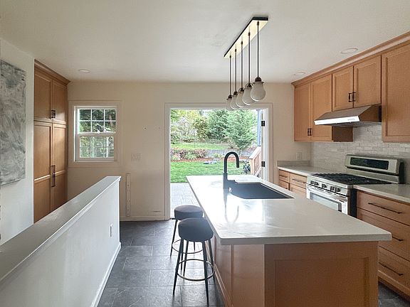 5th image of 5816 Reid Dr NW