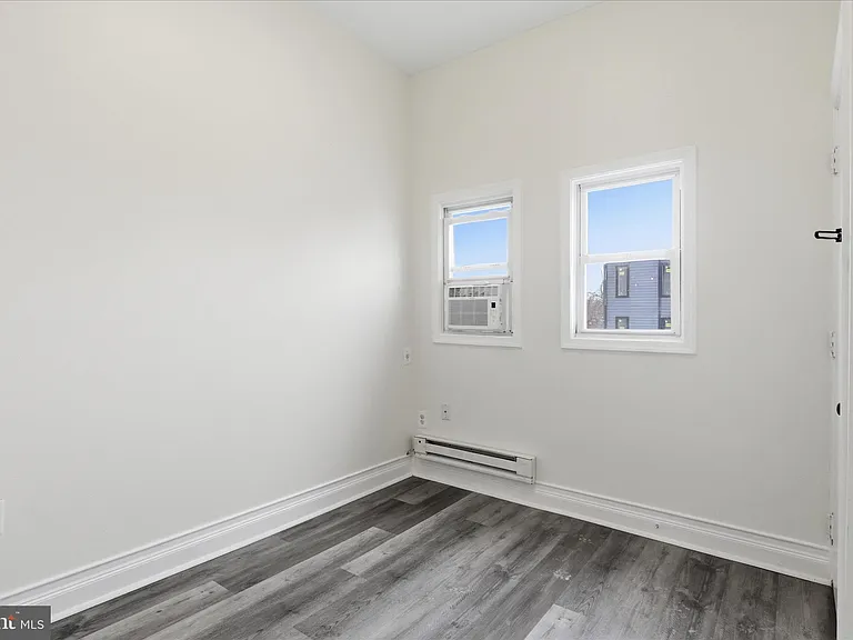221 20th St NE #3 — Photo 19