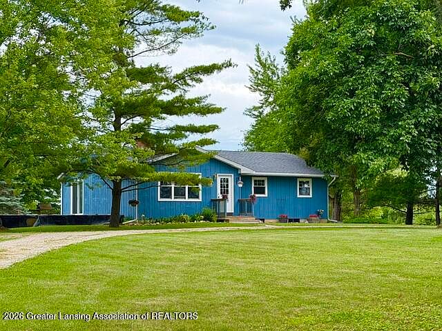 1st image of 9230 W Howe Rd