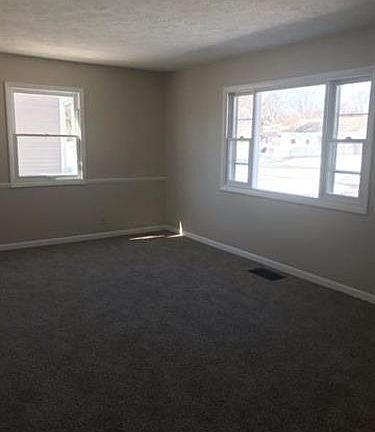 4th image of 1810 Sauber Ave