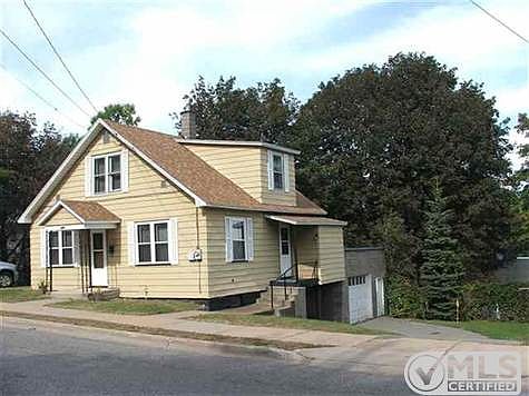 1st image of 604 W Baraga Ave