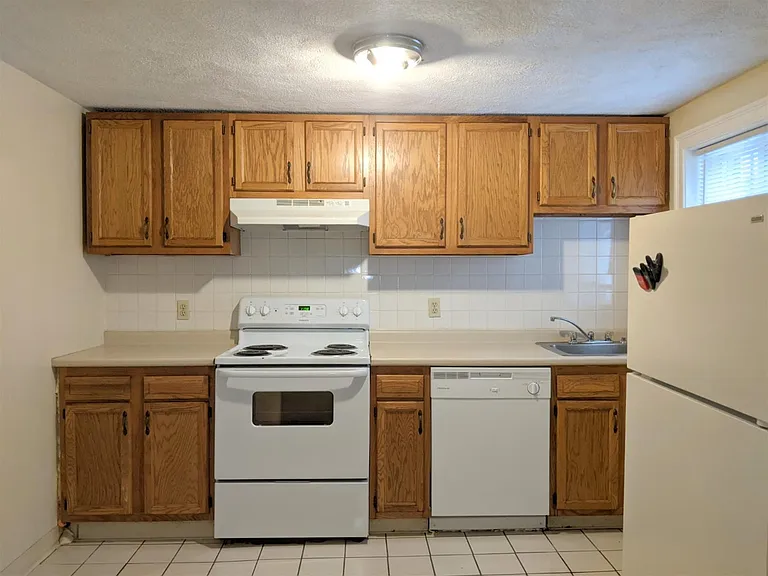 9 Banks St #2 — Photo 1