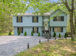 106 Wood Duck Pl, Tobyhanna, PA 18466