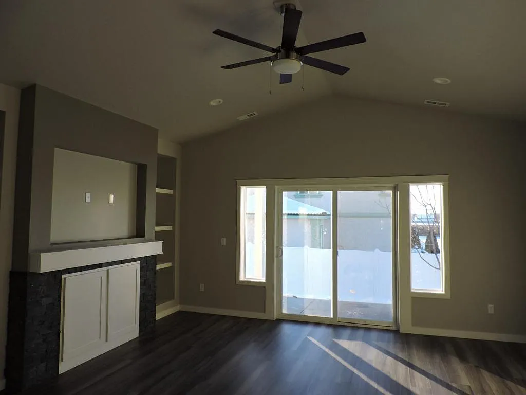 Building Photo - 50 Molly Rose Ct