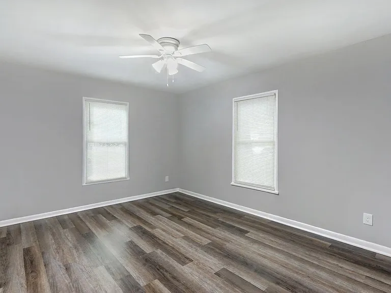 2104 Mississippi Ave — Photo 5