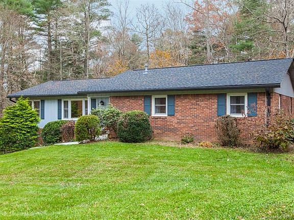 4th image of 141 Surry Ln