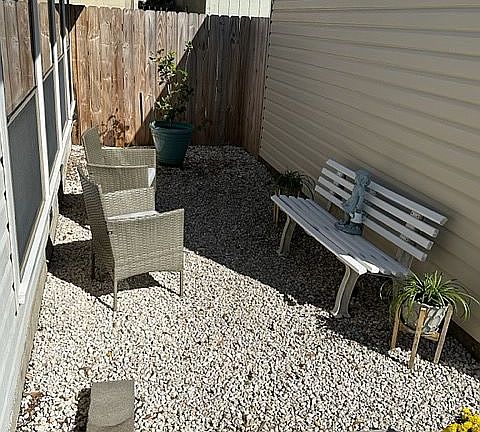 3rd image of 3541 Carlotta St
