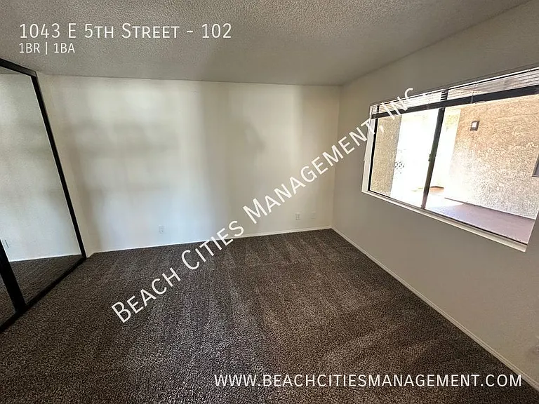 1043 E 5th St #102 — Photo 23