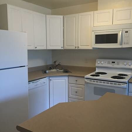 2nd image of 343 W Powers Pl