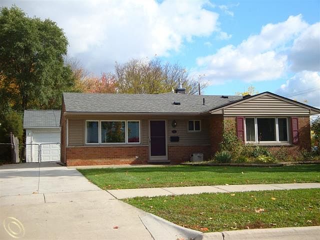 1st image of 12 Essex St