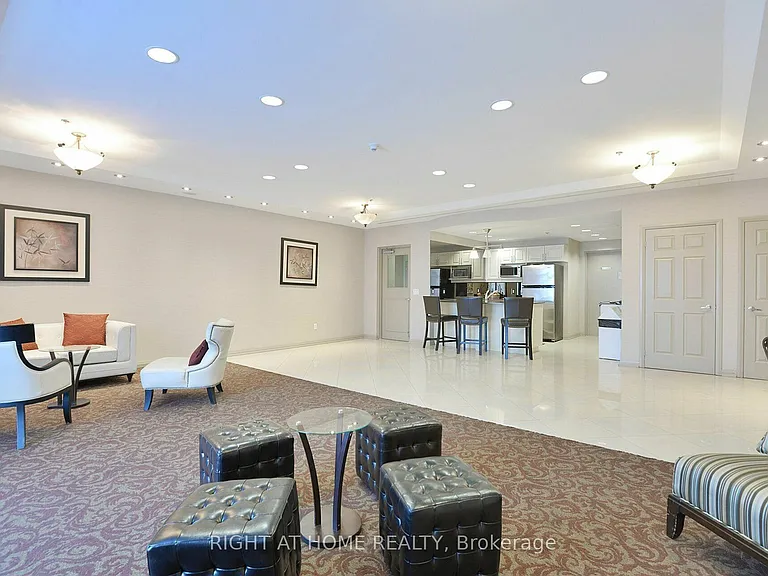 220 Forum Dr #907 — Photo 33