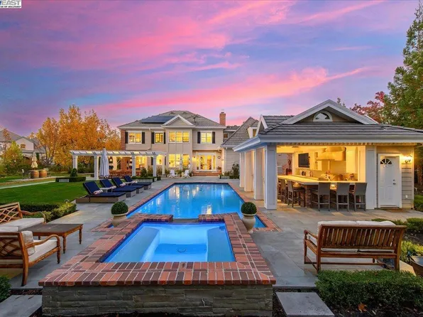 2951 Sorano Ct, Pleasanton, CA 94566