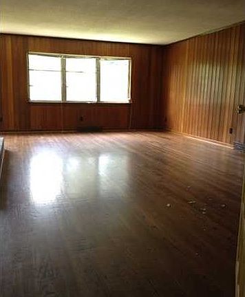3rd image of 4619 Murray Hills Dr