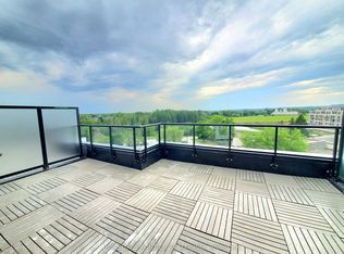 8 Steckley House Ln #219, Richmond Hill, ON L4S 0N1