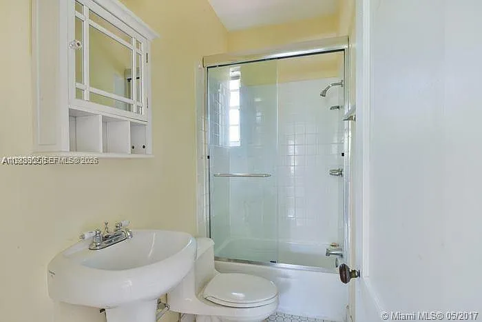 2000 S Miami Ave — Photo 15