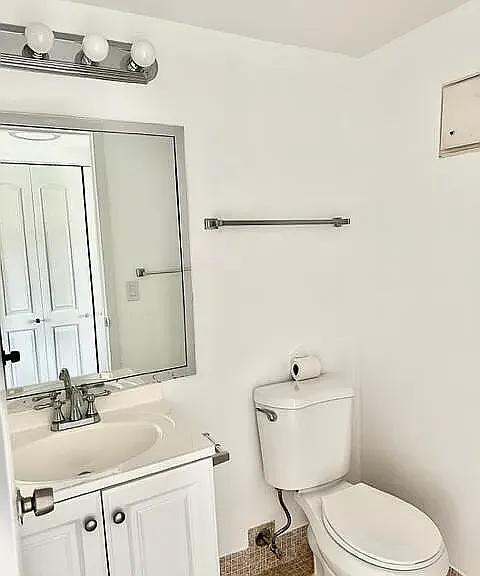 251 Brighton Dr #F — Photo 22