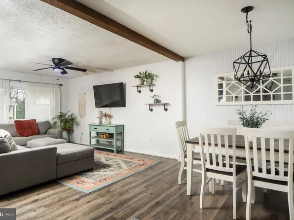 2344 Maytime Dr, Gambrills, MD 21054