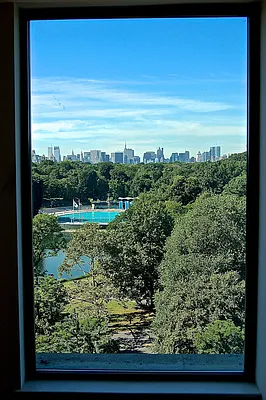 Rented by SERHANT. | media 27