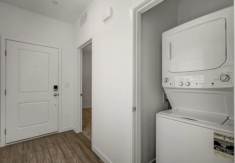 561 Preston Crest St — Photo 37