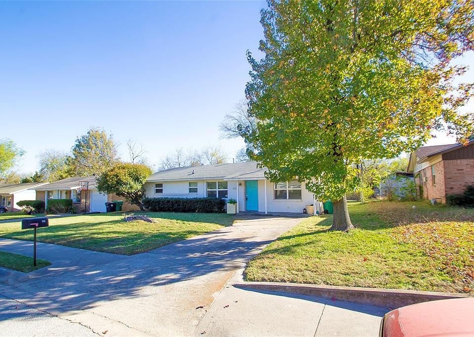 1st image of 612 Pershing Dr