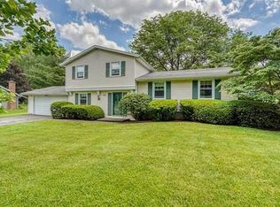 175 Lazy Trl #E, Penfield, NY