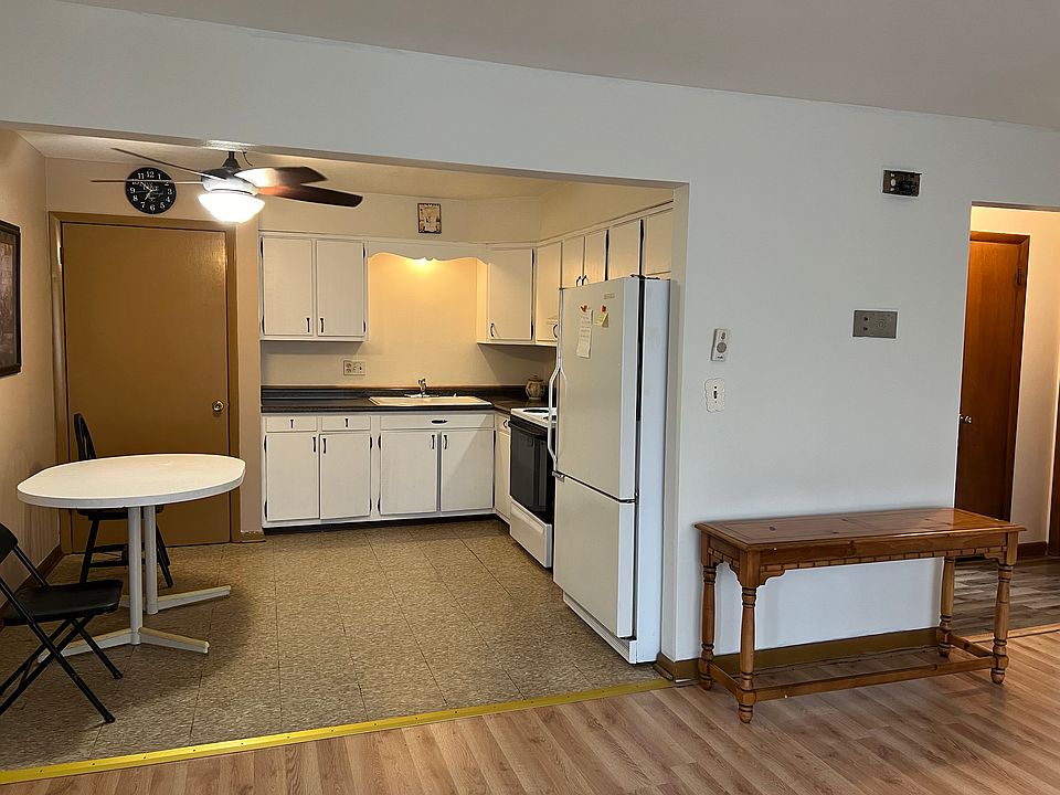 1st image of 142 Flintridge Dr APT 7