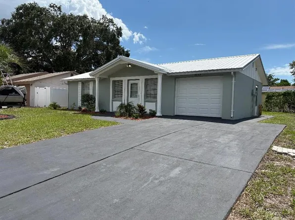 4833 Dogwood St, New Port Richey, FL 34653