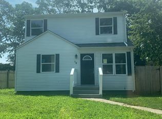 16 Fairview Dr, Shirley, NY 11967