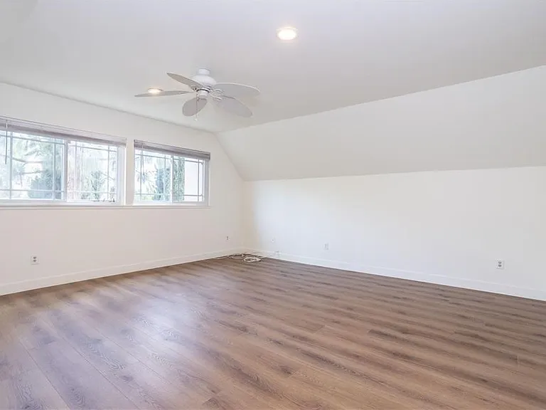 11300 Yolanda Ave — Photo 18