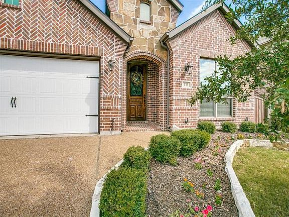 2nd image of 411 Fairway Bluff Dr
