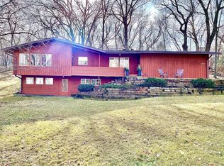 15299 Highland Trl, Minnetonka, MN 55345