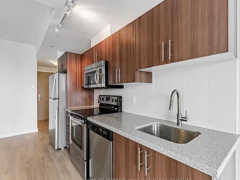 16 McAdam Ave #306 — Photo 12