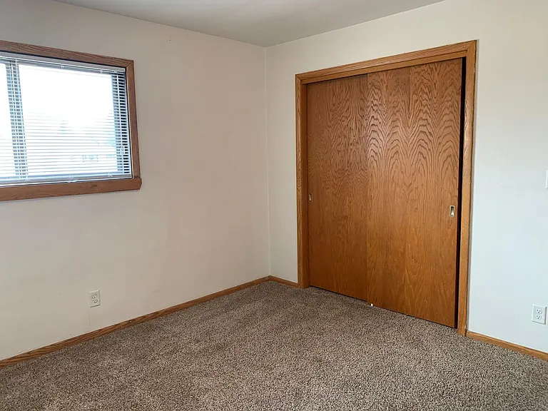 804 — Photo 22