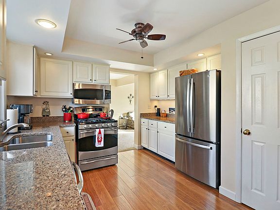 3rd image of 757 Hillside Ave