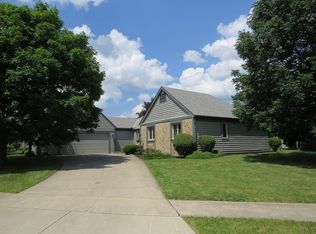 106 Country Ridge Ln, London, OH 43140
