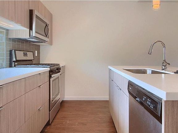 5th image of 3968 W 13th Ave