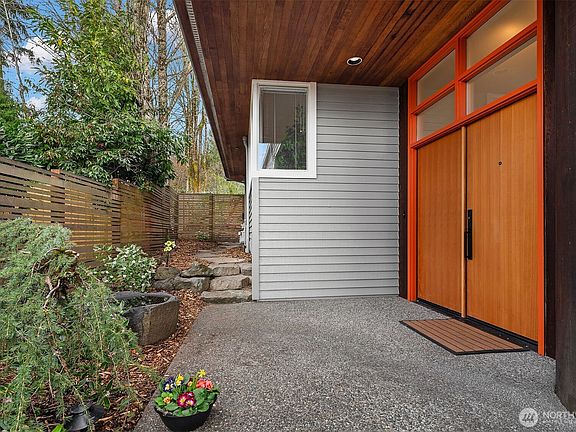 3rd image of 14740 SE 56th Street